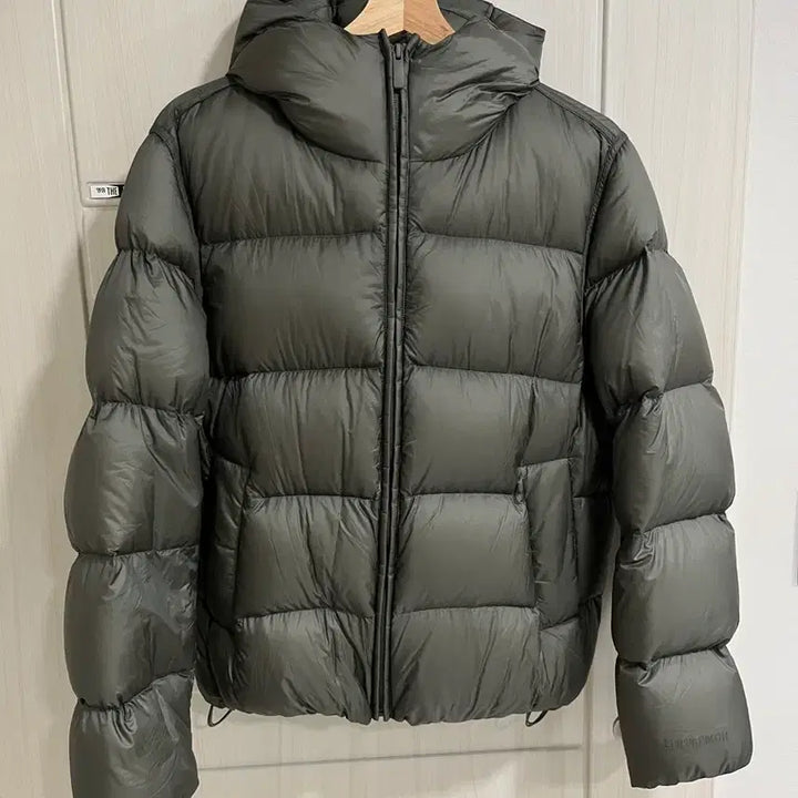 [BUNJANG] Lululemon Featherweight 900 Down Fill Puffer Jacket Army Green XS / 룰루레몬 페더웨이트 900 다운 필 푸퍼 재킷 패딩