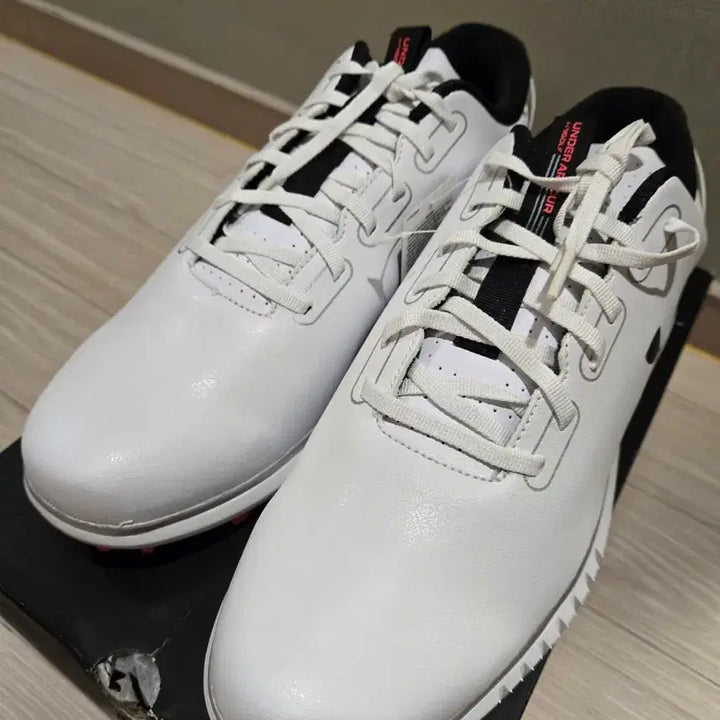 [BUNJANG] Under Armour Golf Shoes 295 Spike-less / 언더아머  골프화 295 새상품 스파이크리스