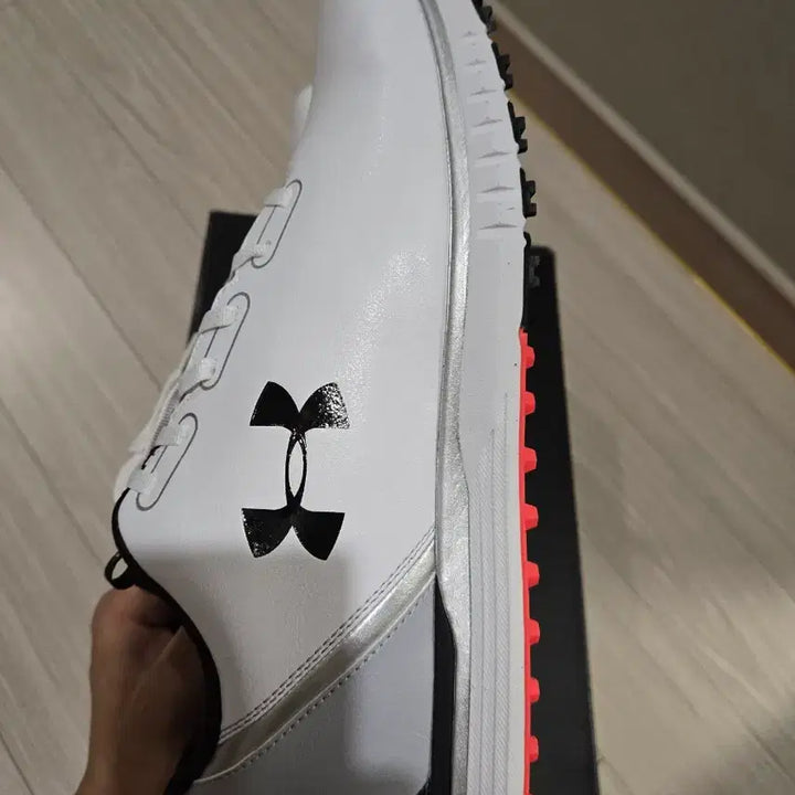 [BUNJANG] Under Armour Golf Shoes 295 Spike-less / 언더아머  골프화 295 새상품 스파이크리스