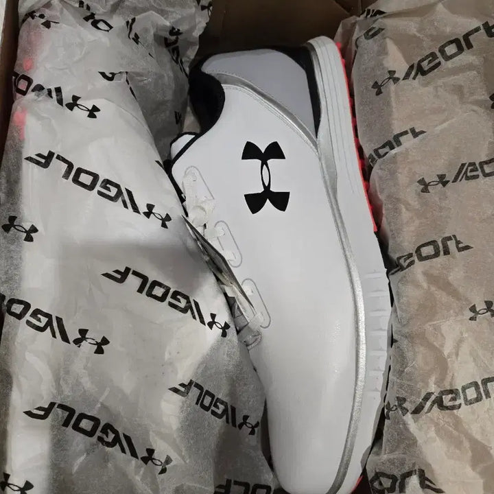 [BUNJANG] Under Armour Golf Shoes 295 Spike-less / 언더아머  골프화 295 새상품 스파이크리스