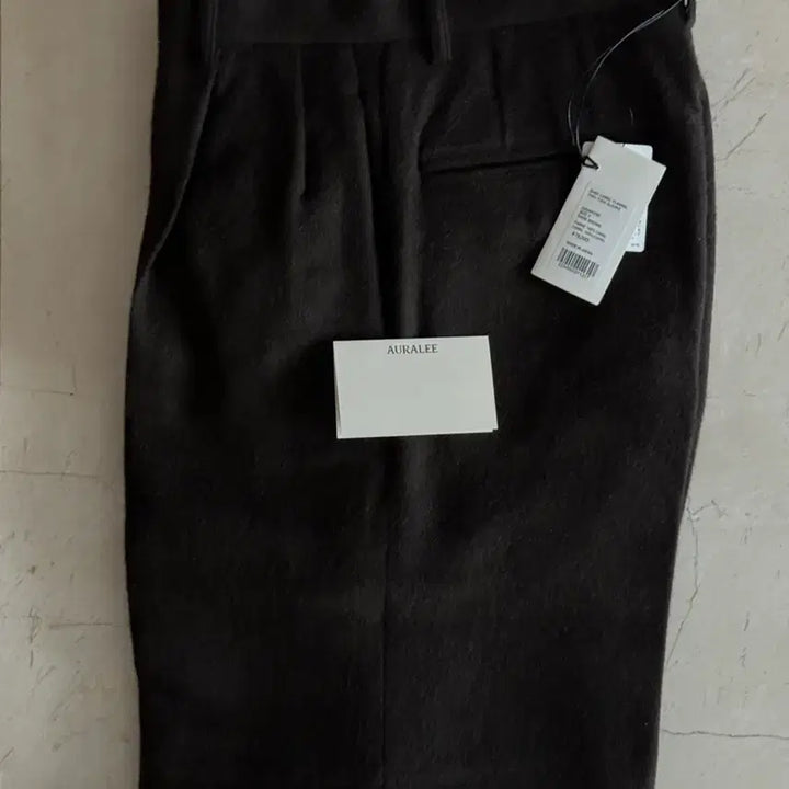 [BUNJANG] Auralee Baby Camel Flannel Two-Tuck Slacks / 오라리 베이비 카멜 플라넬 투턱 슬랙스