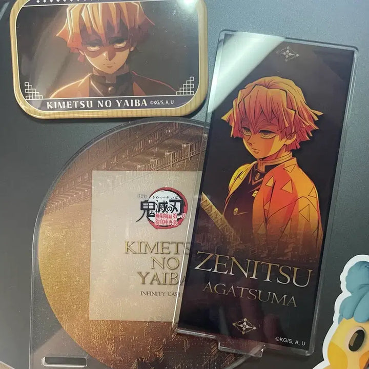 [BUNJANG] Demon Slayer Zenitsu Acrylic Stand & Badge Set / [덤O] 귀칼 귀멸의칼날 무한성 젠이츠 아크릴스탠드 코스터 + 뱃지