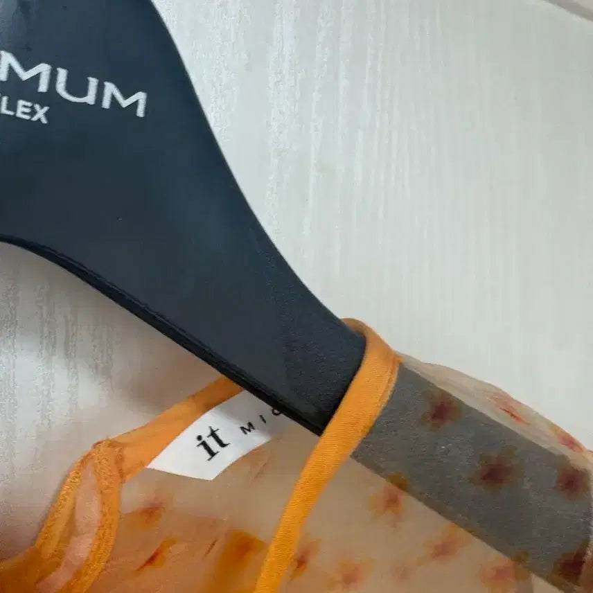 [BUNJANG] It MICHAA Blouse (Size 44) / 잇미샤 블라우스(44)