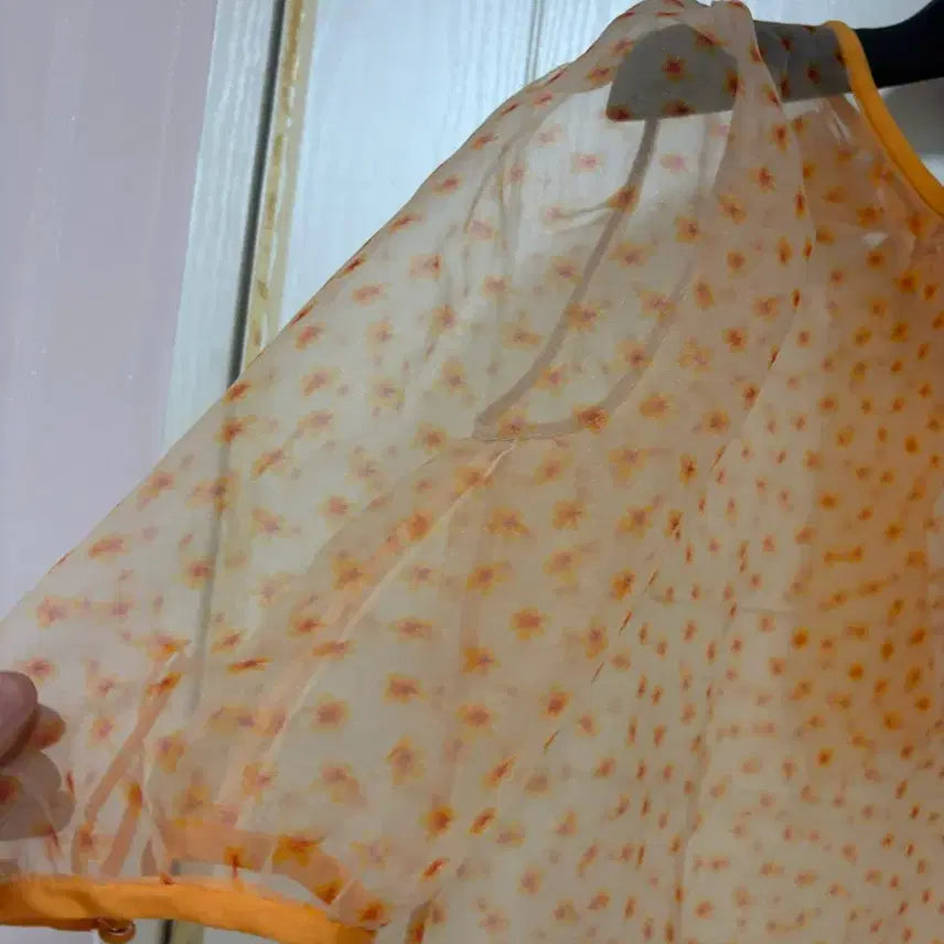 [BUNJANG] It MICHAA Blouse (Size 44) / 잇미샤 블라우스(44)