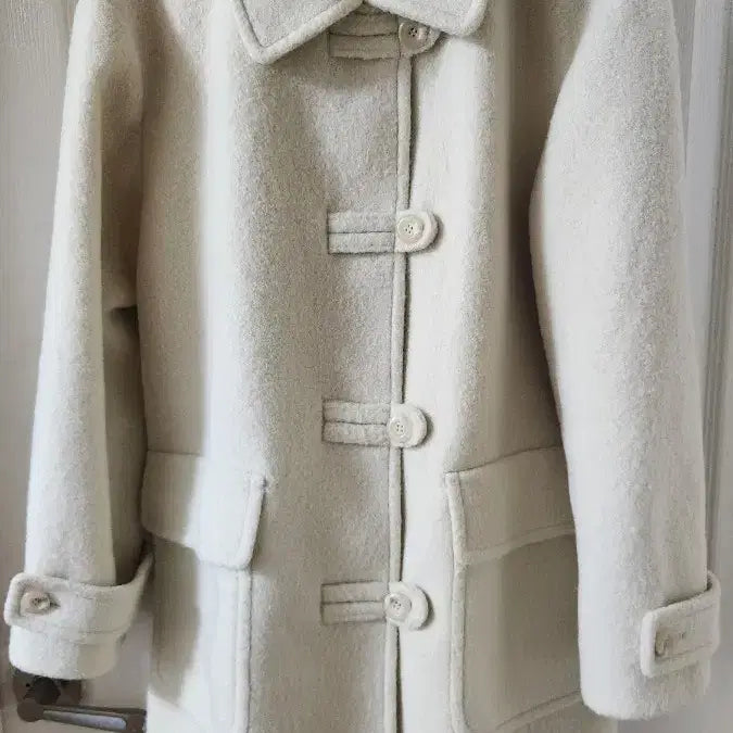[BUNJANG] MIXXO Ivory Duffle Coat / 미쏘 아이보리 떡볶이 코트