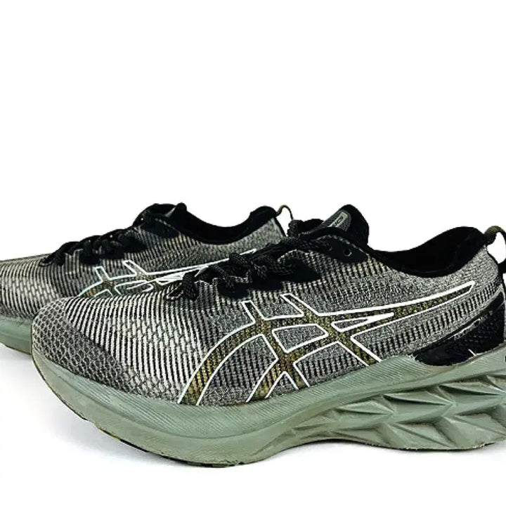 [BUNJANG] Asics NovaBlast 2 (250 CM) / (250) 아식스 노바블라스트 2