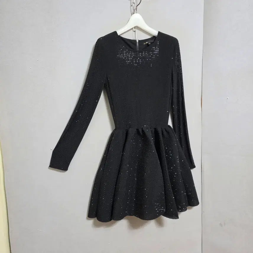 [BUNJANG] Maje Volubic Dress 1 / 마쥬 볼큐빅 드레스 원피스 1 n2653