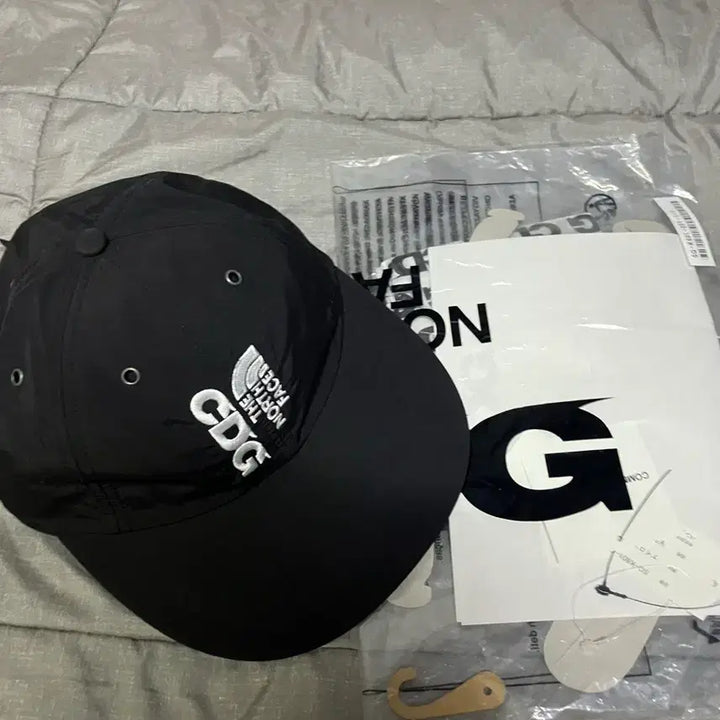 [BUNJANG] CDG x The North Face Hat Black / CDG x 노스페이스 햇 TNF 블랙