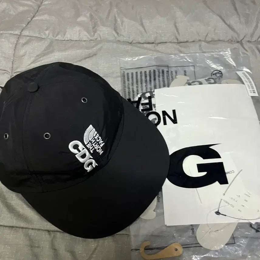 [BUNJANG] CDG x The North Face Hat Black / CDG x 노스페이스 햇 TNF 블랙