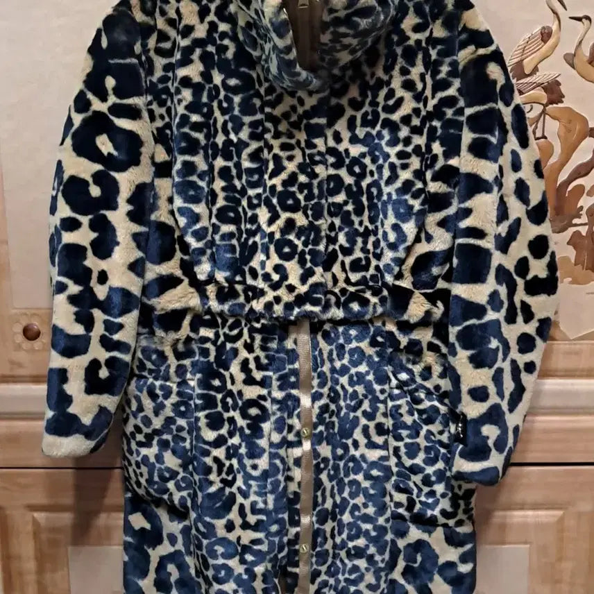 [BUNJANG] Jordan Leopard Fur Jacket / 나이키조던 레오파드 퍼 자켓 여성용