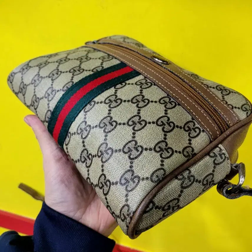 [SOLD OUT] 정품 구찌 빈티지 수프림 오디피아 크로스백