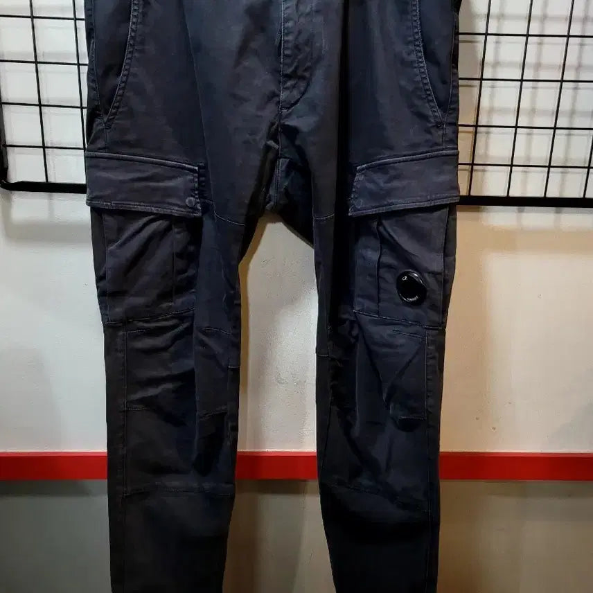 [BUNJANG] CP Company Lens Cargo Pants / 정품 CP컴퍼니 렌즈 남성 카고팬츠