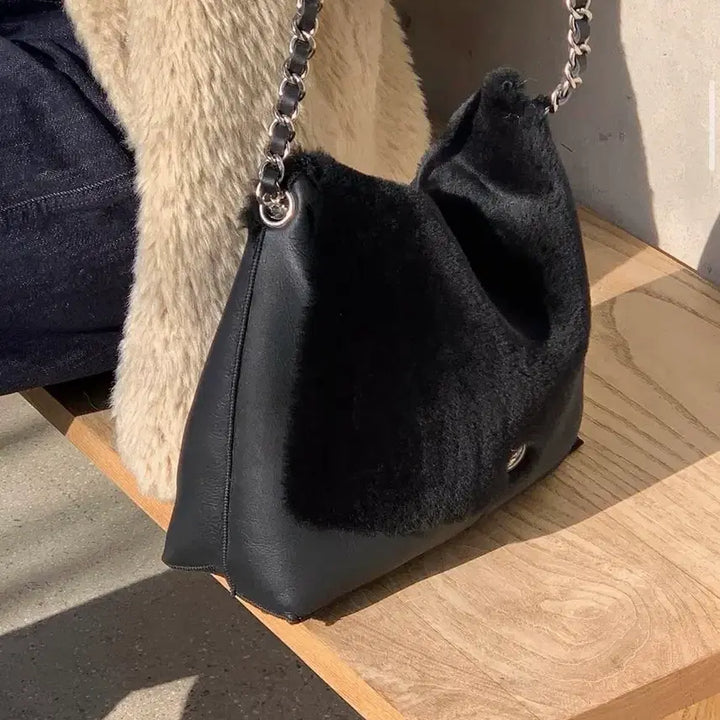 [BUNJANG] Minitmute Pebble Chain Bag Black / 미닛뮤트 페블 체인백 블랙