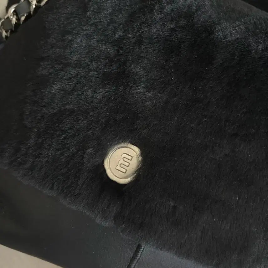 [BUNJANG] Minitmute Pebble Chain Bag Black / 미닛뮤트 페블 체인백 블랙