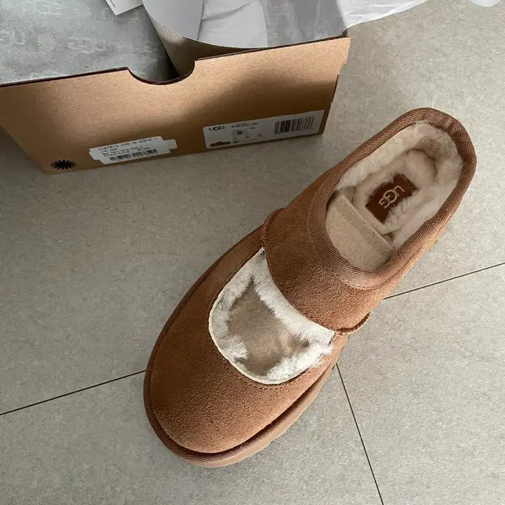 [BUNJANG] UGG Mary Jane Chestnut US6 New / 미국 어그 메리제인 새상품 230