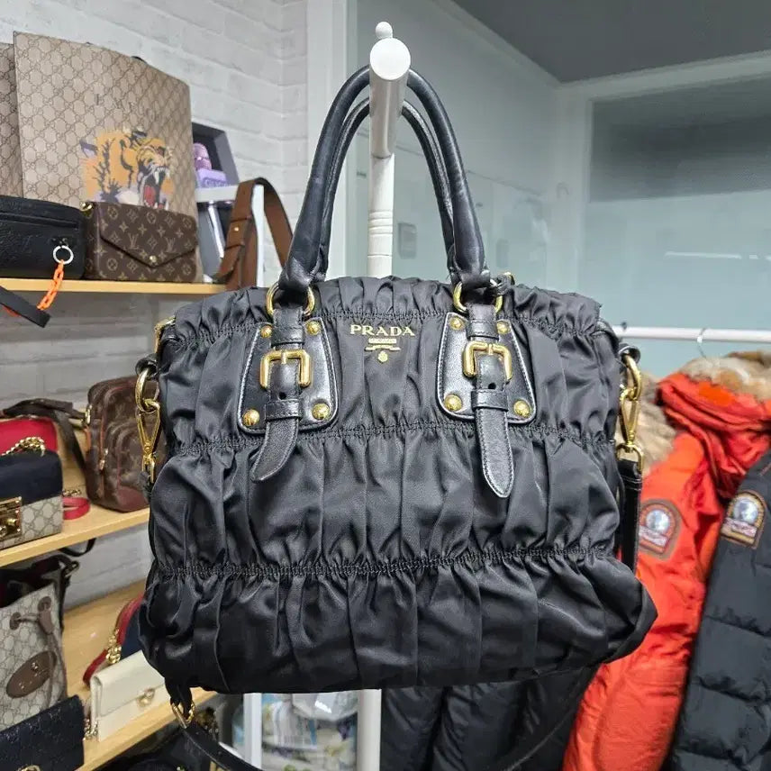 [BUNJANG] Prada Gaufre Shoulder Bag / [특가][정품] 프라다 고프레 숄더백