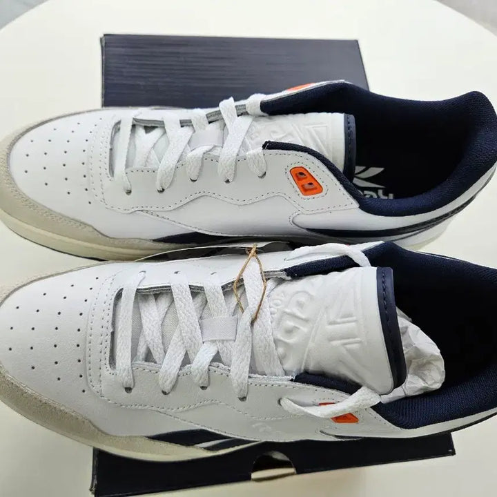 [BUNJANG] Reebok Sneakers 270 / 리복 스니커즈 270 입니다