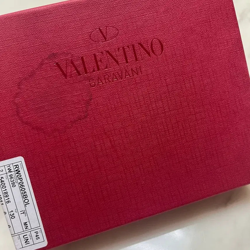 [BUNJANG] Valentino Rockstud Bifold Wallet / 발렌티노 락스터드 반지갑