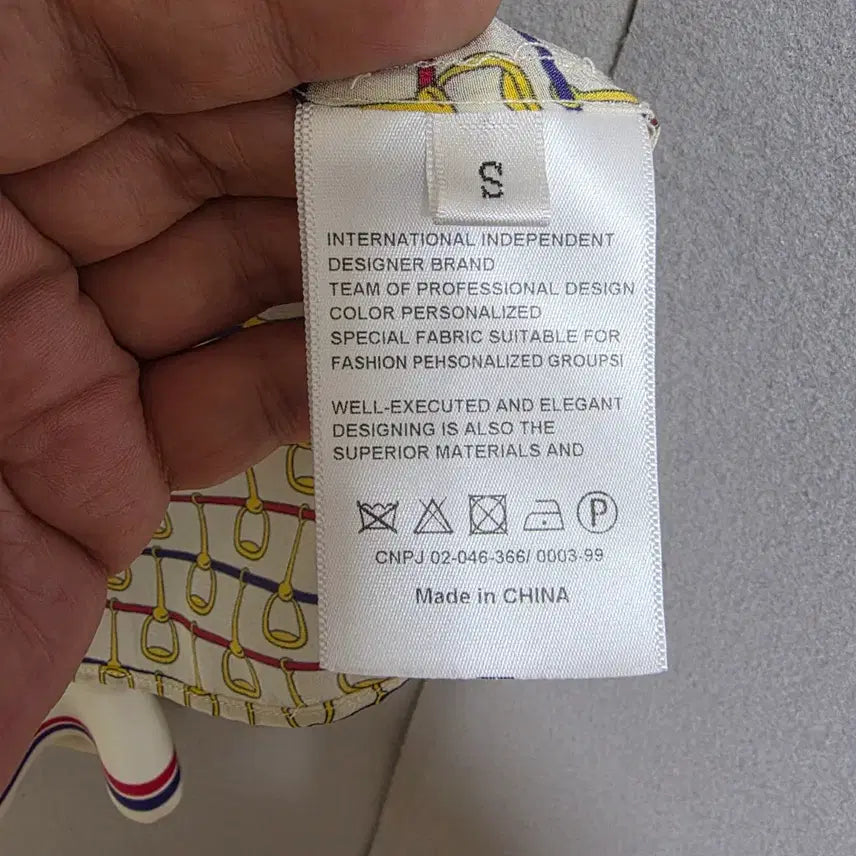 [BUNJANG] Silk Blouse S / s하루특가s25  고급스런 무늬 실크 블라우스 S   n2658