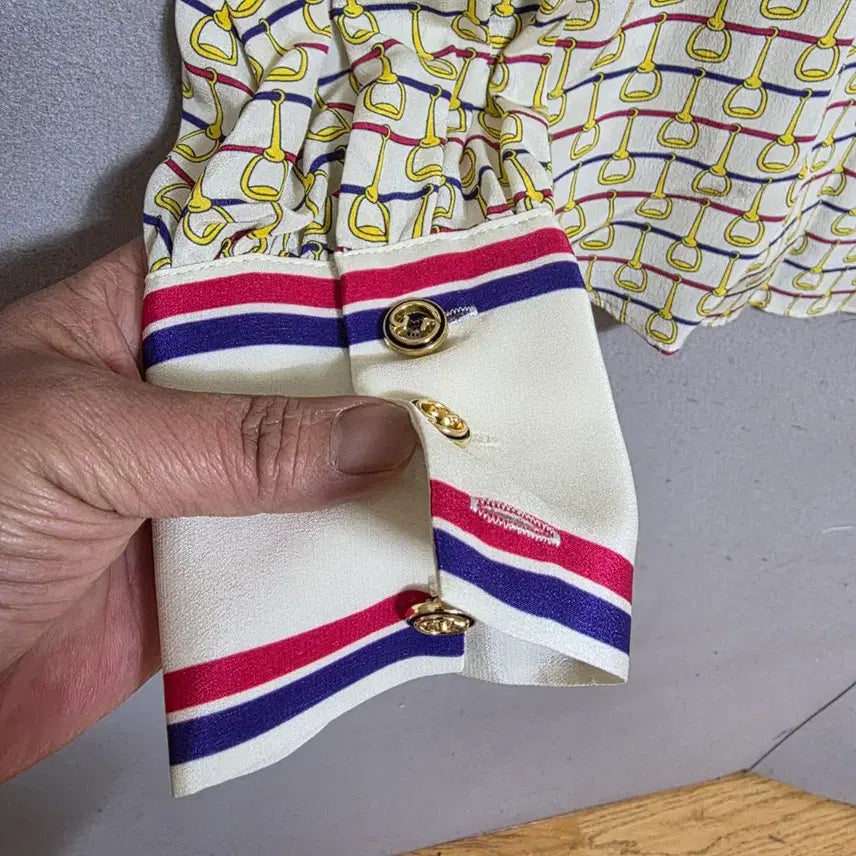 [BUNJANG] Silk Blouse S / s하루특가s25  고급스런 무늬 실크 블라우스 S   n2658