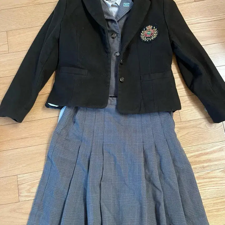 [BUNJANG] Yewon School Uniform Winter Set / 예원학교 교복 동복세트