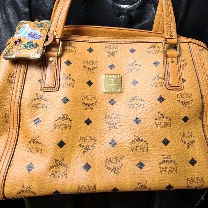 [BUNJANG] MCM Visetos Cognac Tote Bag / MCM 비세토스 코냑 토트백 (참 포함) 상태좋아요