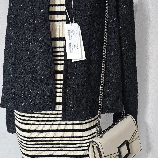 [BUNJANG] Tweed Jacket - Black - Size Large / 새옷---택가 89000 원 2023년 트위드 자켓...택 라지..반품