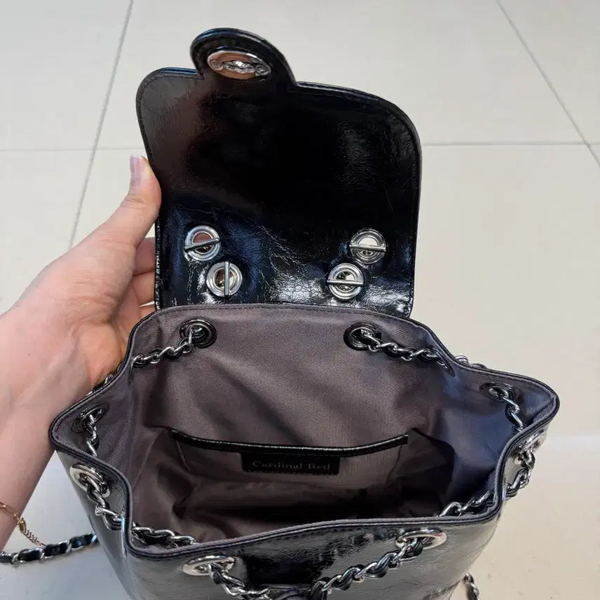 [BUNJANG] Cardinal Red Howa Bag - Black / 카디널레드 하우아백 블랙