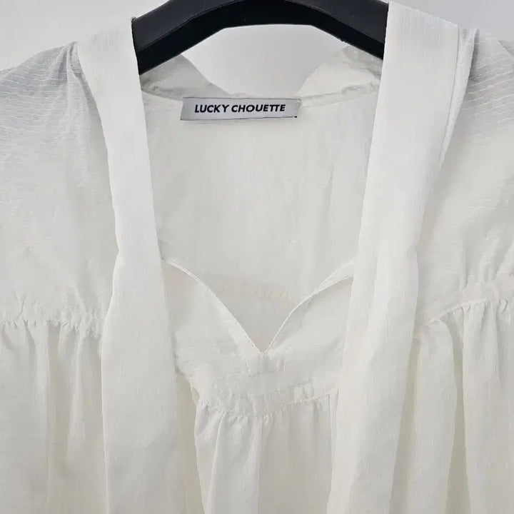 [BUNJANG] Lucky Chouette Blouse / 럭키슈에뜨 블라우스