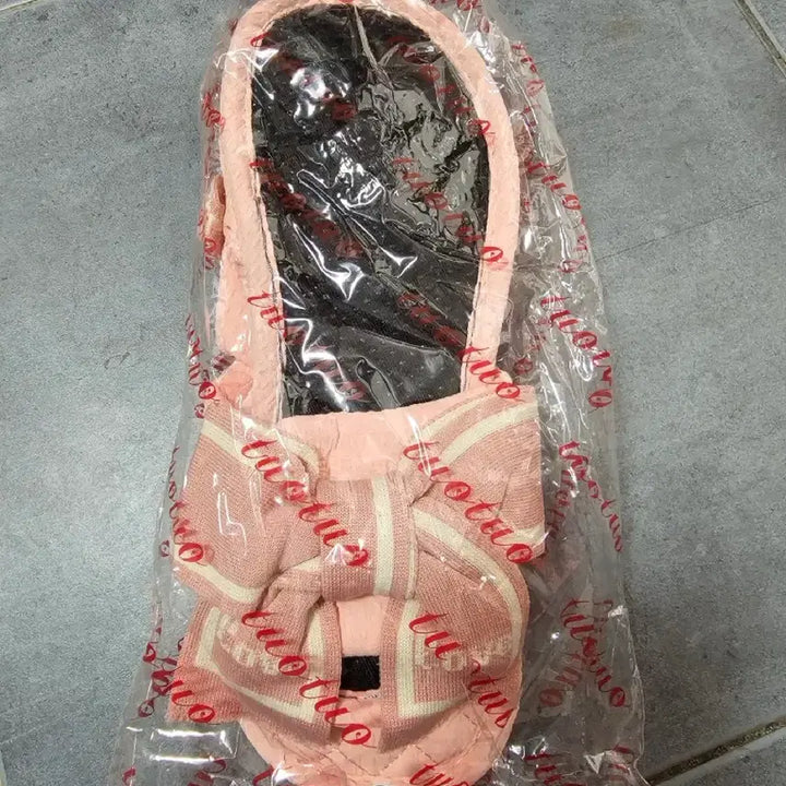 [BUNJANG] Red Houndstooth Check Slippers / 레드 하운즈투스 체크 털 슬리퍼