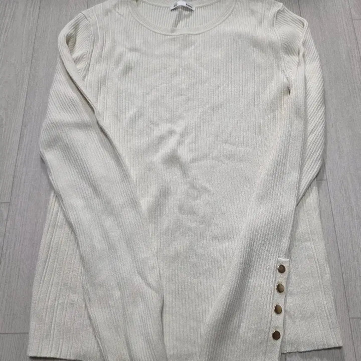 [BUNJANG] GU Knit Shirt / GU 티셔츠