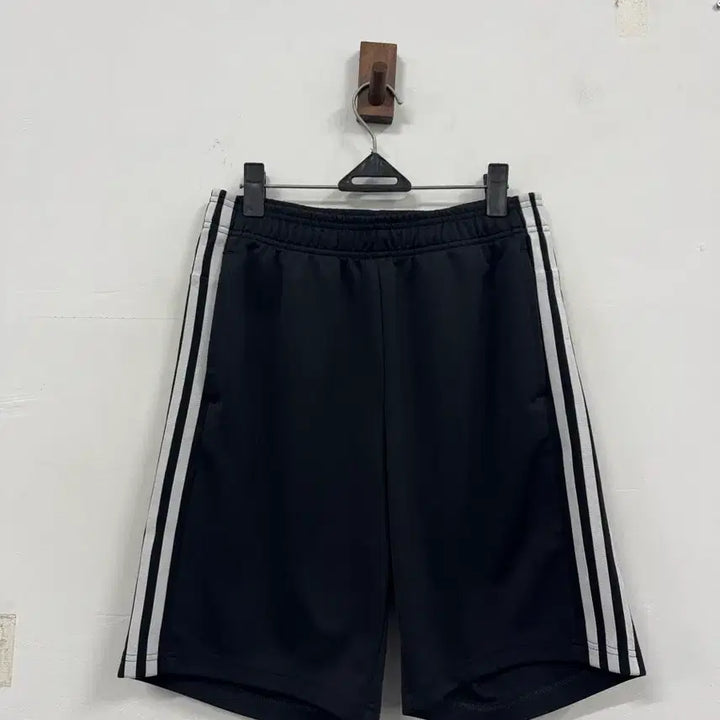 [SOLD OUT] (33)아디다스 에어로레디 반바지