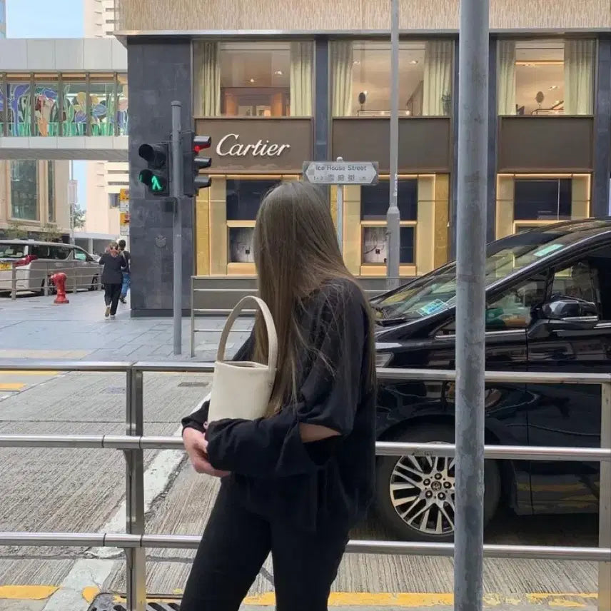 [SOLD OUT] 아웃핏 뷰티 맨투맨
