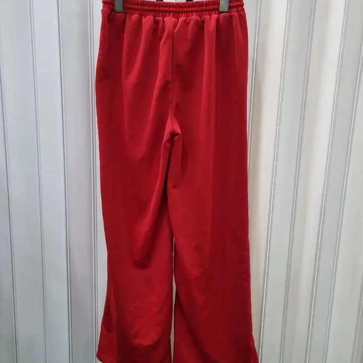 [BUNJANG] Unisex Red Training Pants / 레드 트레이닝 바지 남여공용