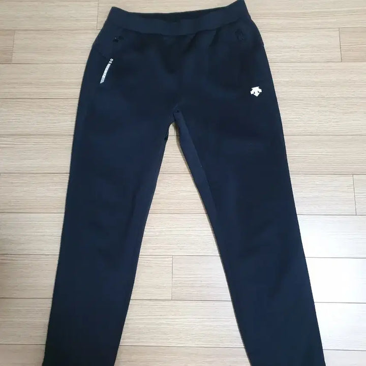 [BUNJANG] Descente Training Pants / 데상트 트레이닝 바지