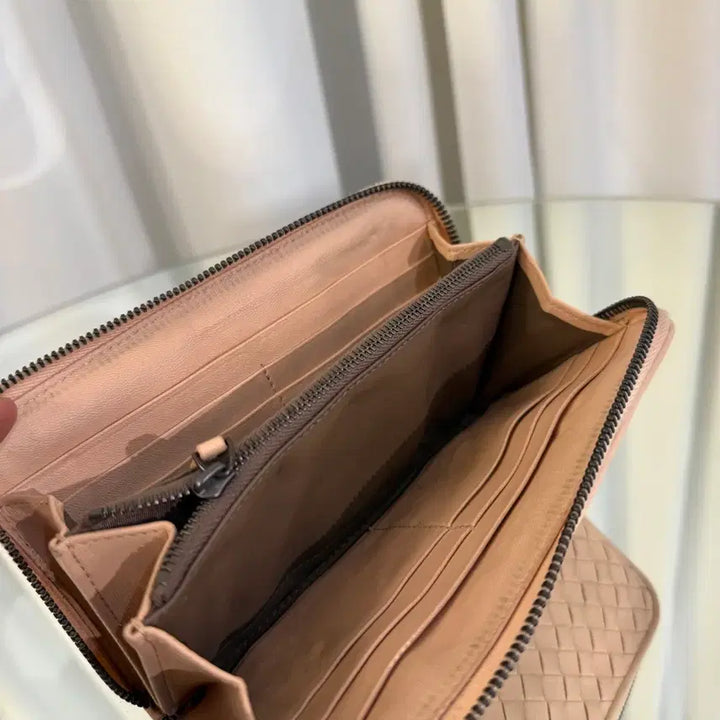 [BUNJANG] Bottega Veneta Intrecciato Zip Around Long Wallet / 보테가베네타 인트레치아토 지퍼돌이 장지갑