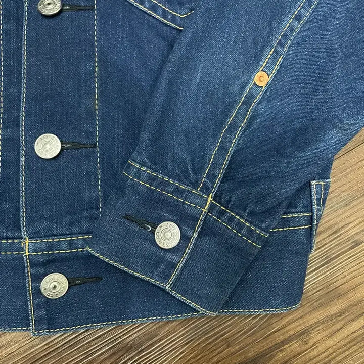 [BUNJANG] Levi's Type 1 Trucker Denim Jacket / 리바이스 타입원 TYPE1 트러커 데님 자켓 청자켓
