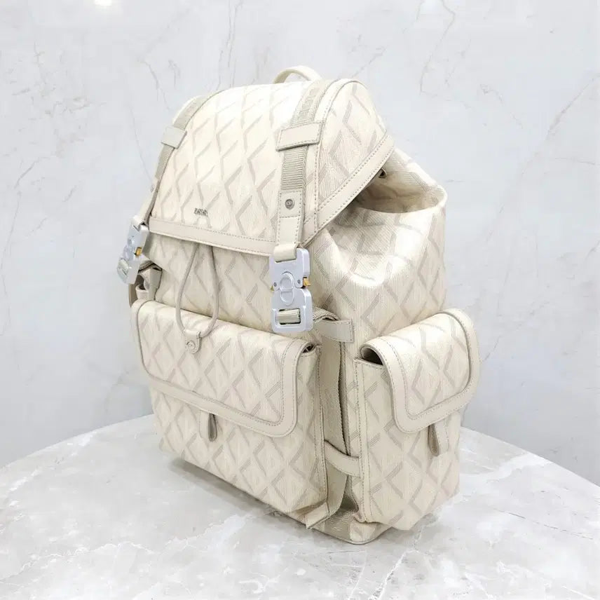 [BUNJANG] Dior Hit The Road CD Diamond Backpack / 디올 힛 더 로드 CD 다이아몬드 백팩