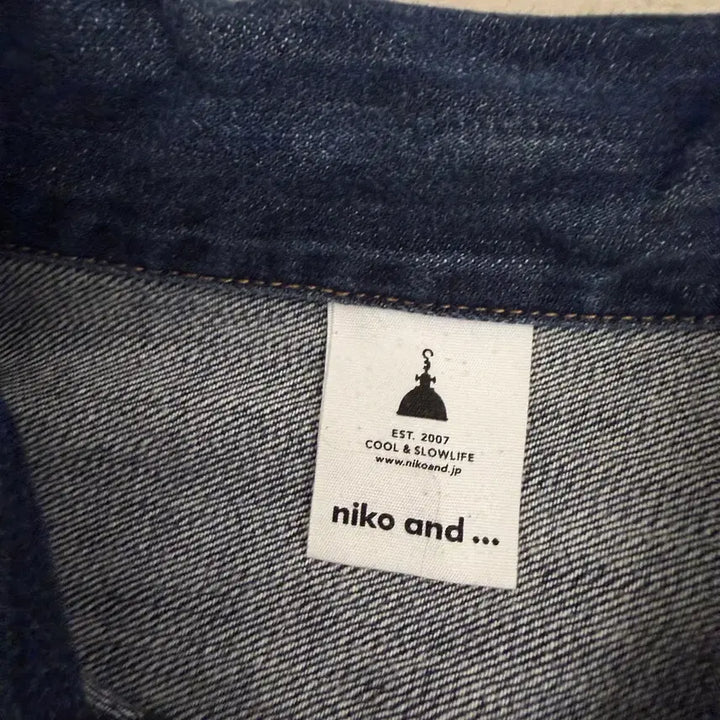 [BUNJANG] Niko and... Denim Trucker Jacket / 니코앤드 데님 트러커 자켓