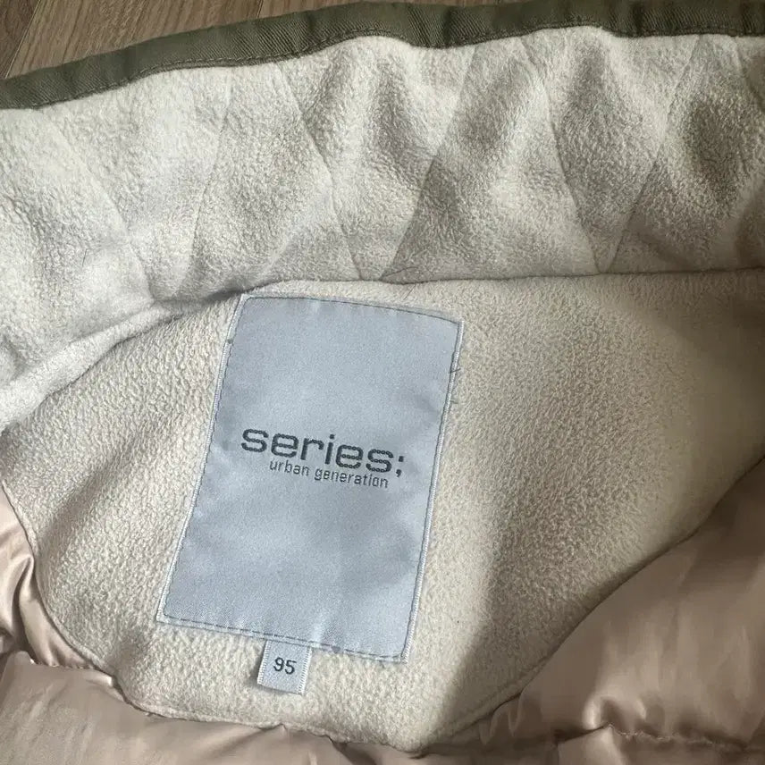 [BUNJANG] Series Goose Down Short Parka Jacket / series  시리즈 구스다운 숏 야상 점퍼