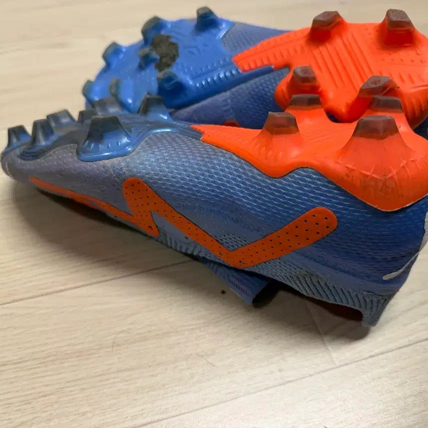 [BUNJANG] Puma Soccer Cleats 275 / 푸마 축구화 275 팝니다