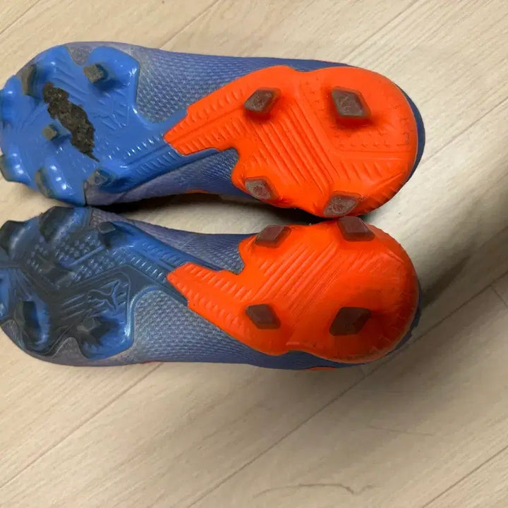 [BUNJANG] Puma Soccer Cleats 275 / 푸마 축구화 275 팝니다