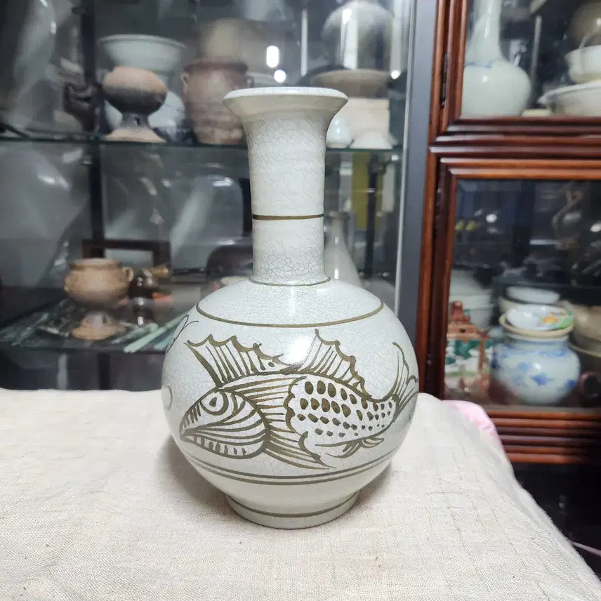 [BUNJANG] Unidentified Pottery Vase / 쏘가리어문 주병