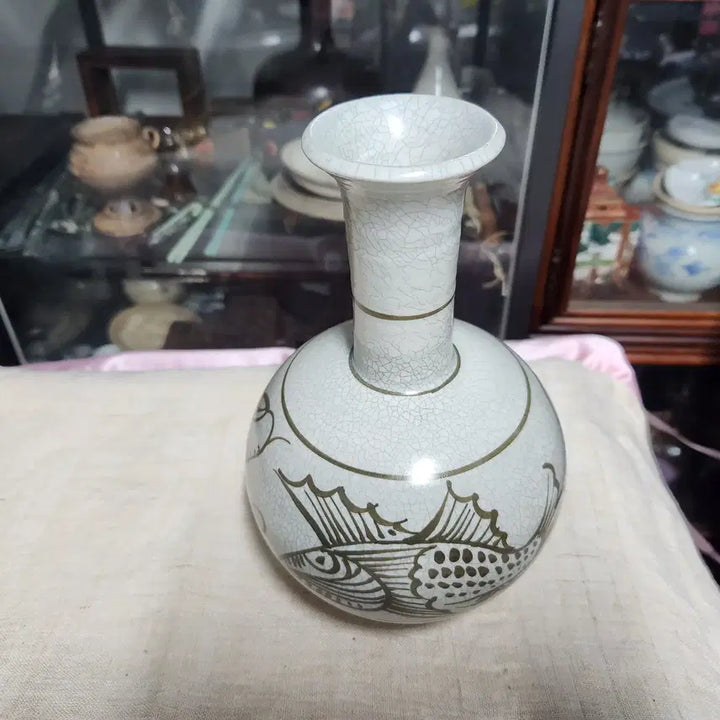 [BUNJANG] Unidentified Pottery Vase / 쏘가리어문 주병