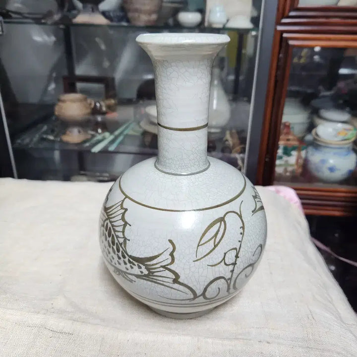 [BUNJANG] Unidentified Pottery Vase / 쏘가리어문 주병