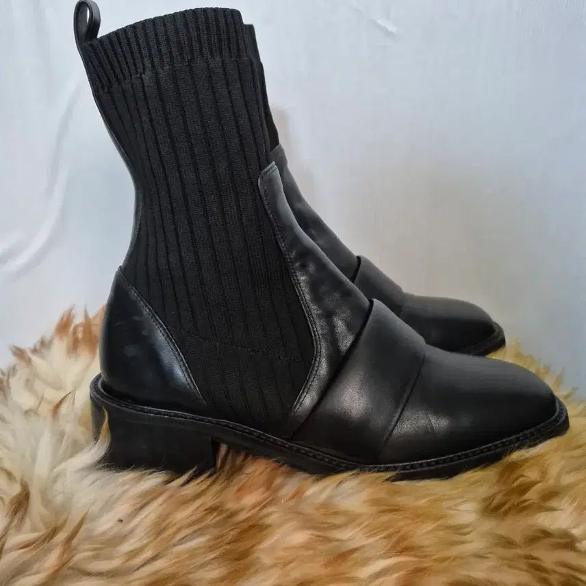 [BUNJANG] Black Ankle Boots / 블랙 니트 앵클 부츠