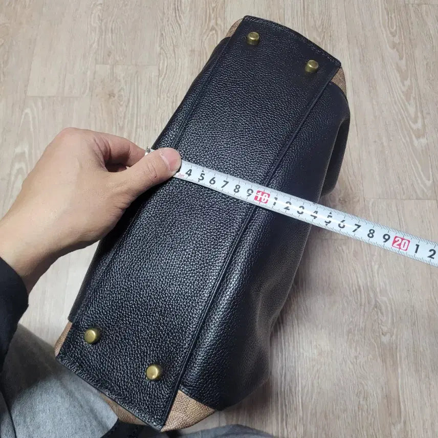 [BUNJANG] Coach Signature Leather Two-Way Shoulder Bag / 코치 정품 레더 시그니처 투웨이 숄더백