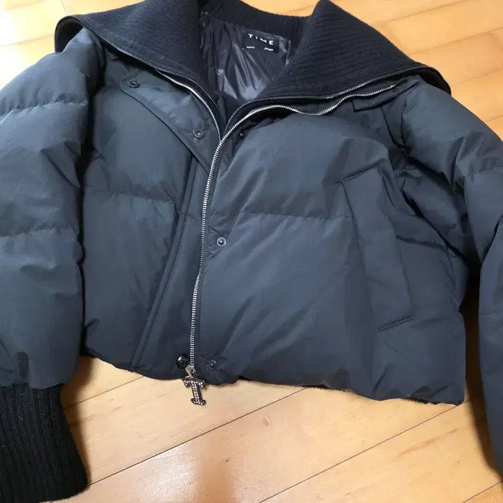 [BUNJANG] TIME Cropped Knit Collar Padded Jacket / 타임 니트카라 크롭패딩