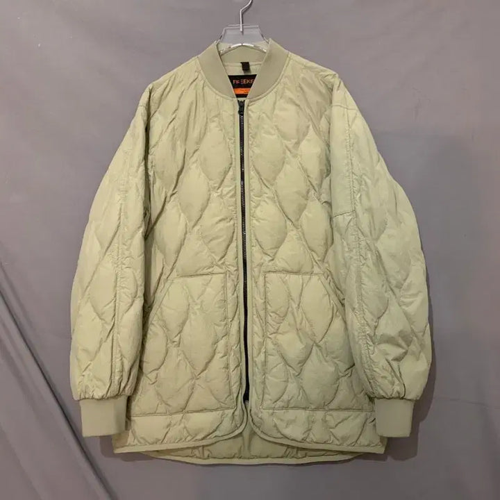[BUNJANG] Customellow Goose Down Padded Jacket / M 커스텀멜로우 프리커 퀄팅 구스다운 거위털 경량패딩