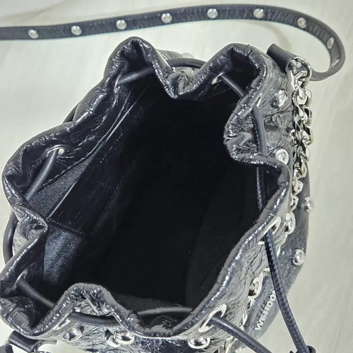 [BUNJANG] WE11DONE Studded Dumpling Bucket Bag - Black / 웰던 WE11DONE 스터드 만두 버킷백 블랙